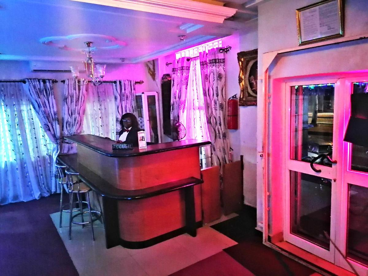 Hotel Residence Jeanne D'Arc Cotonou Eksteriør bilde