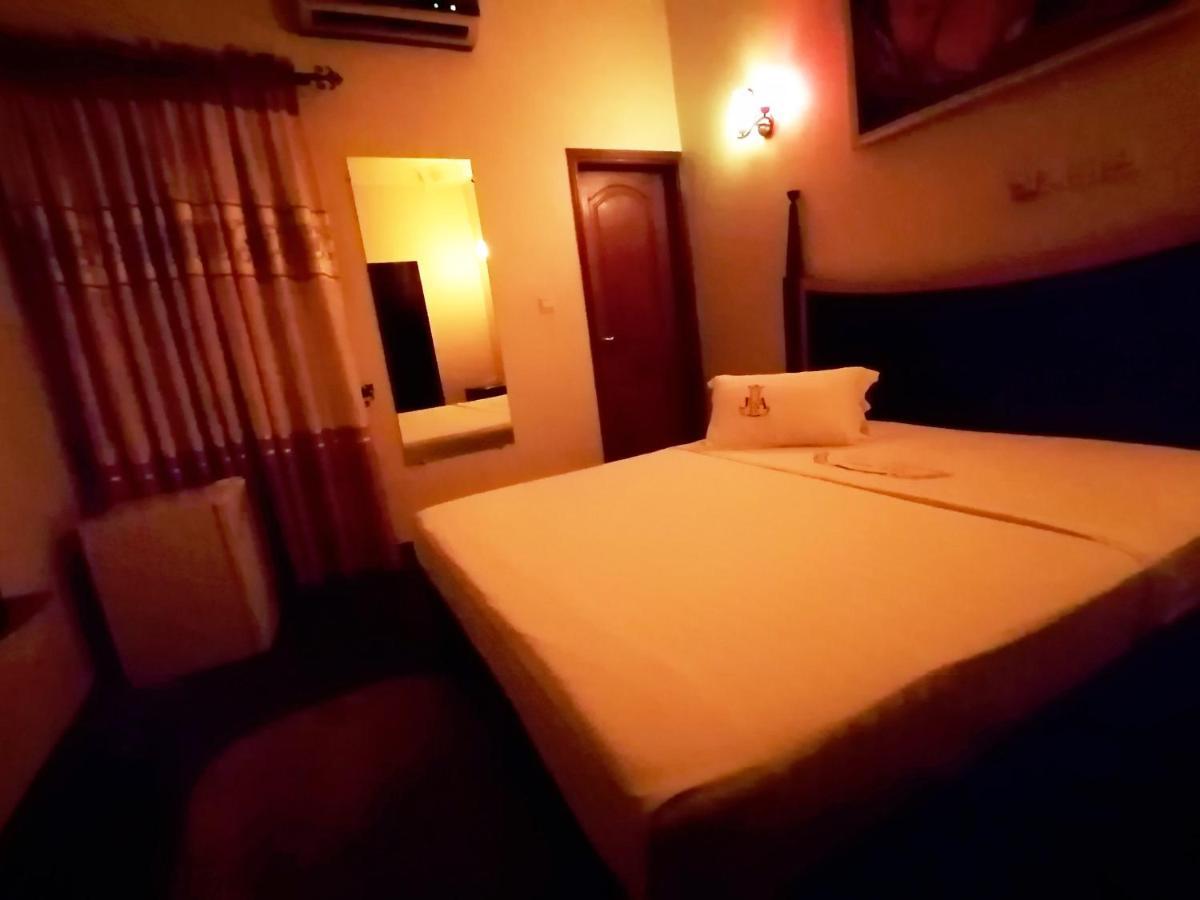 Hotel Residence Jeanne D'Arc Cotonou Eksteriør bilde