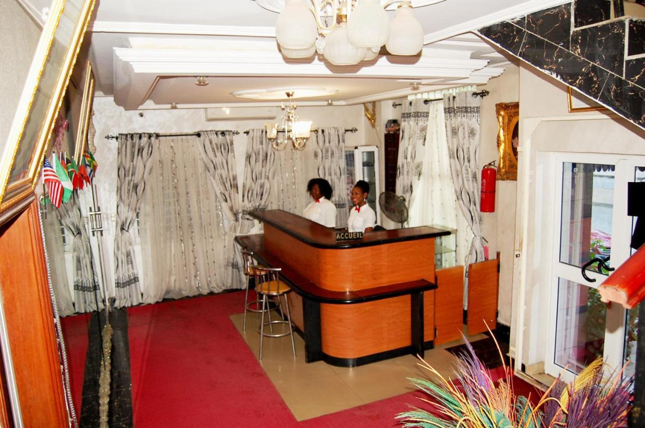 Hotel Residence Jeanne D'Arc Cotonou Eksteriør bilde