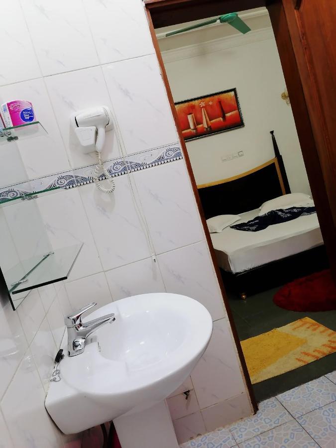 Hotel Residence Jeanne D'Arc Cotonou Eksteriør bilde