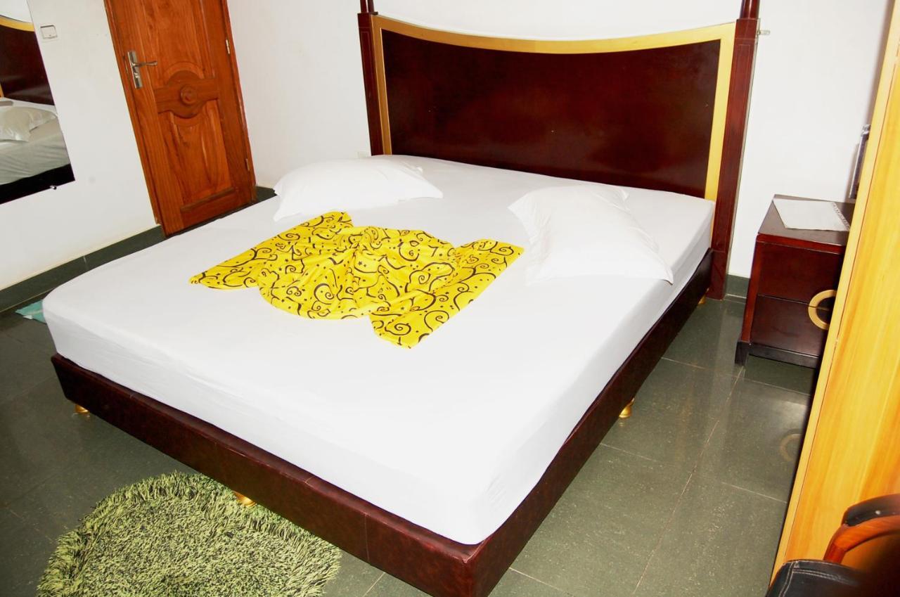 Hotel Residence Jeanne D'Arc Cotonou Eksteriør bilde