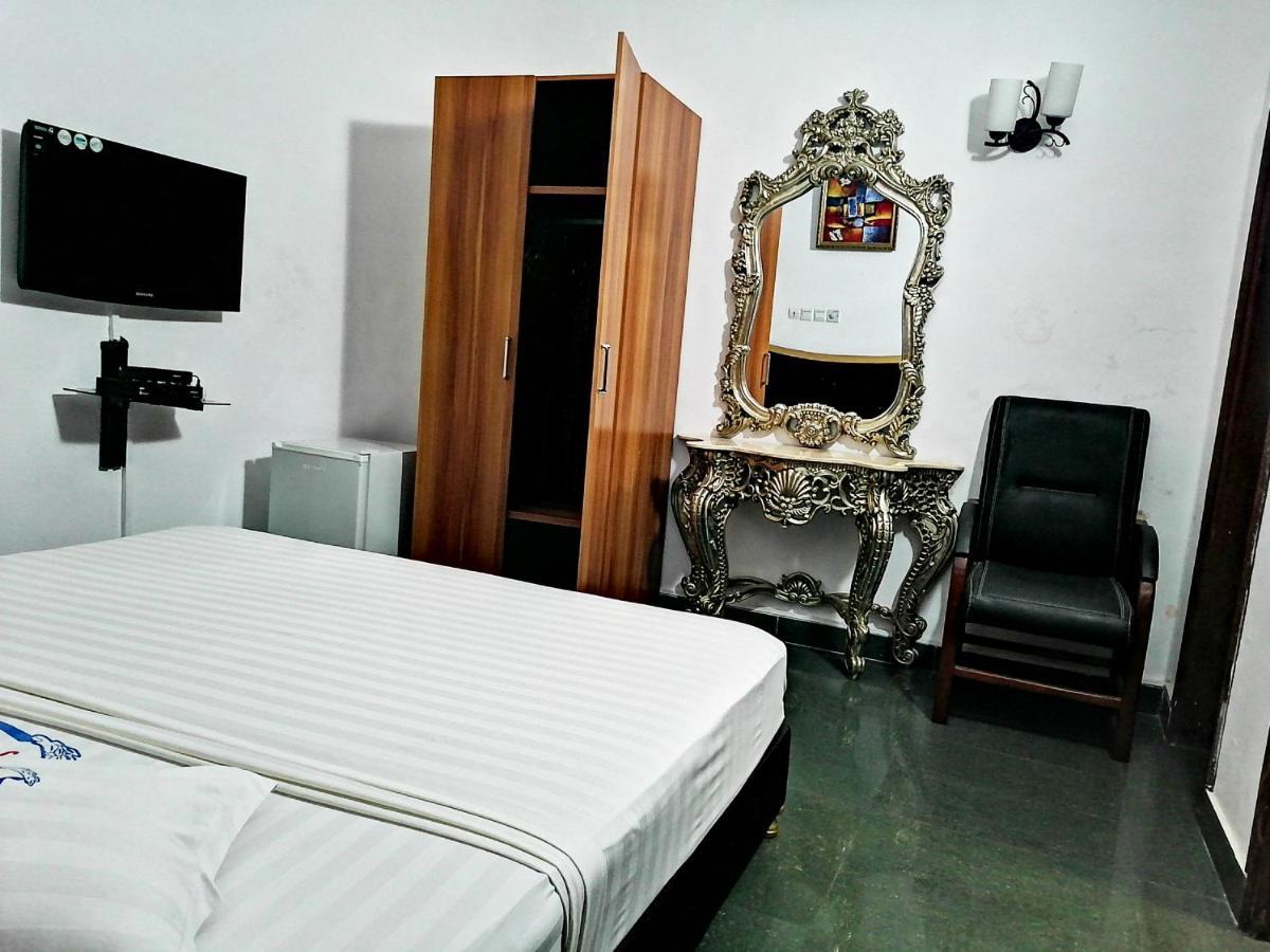 Hotel Residence Jeanne D'Arc Cotonou Eksteriør bilde