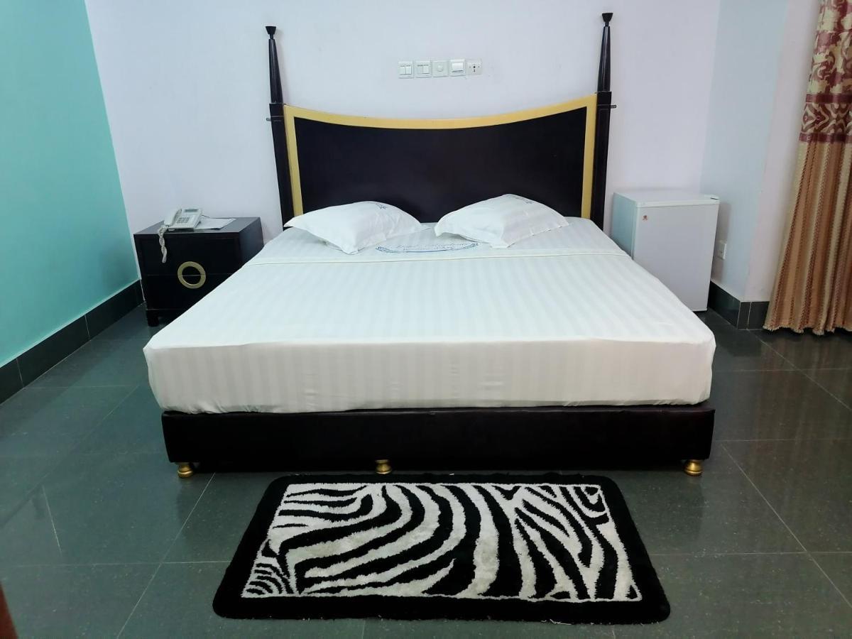 Hotel Residence Jeanne D'Arc Cotonou Eksteriør bilde